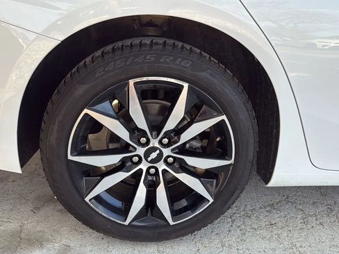 Used 2017 Chevrolet Malibu LT w/ Leather Package image 44