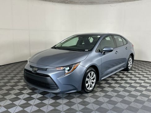 Used 2024 Toyota Corolla LE FWD image 7