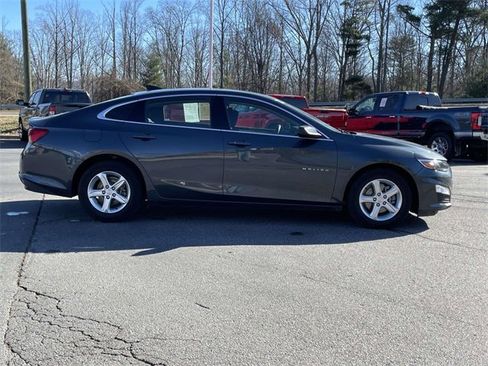 Used 2021 Chevrolet Malibu LS image 6