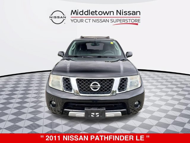 Used 2011 Nissan Pathfinder LE AWD/4WD image 8