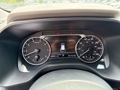 Used 2023 Nissan Rogue SL w/ SL Premium Package FWD image 10