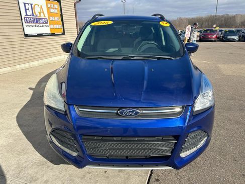Used 2015 Ford Escape SE w/ Equipment Group 201A image 2