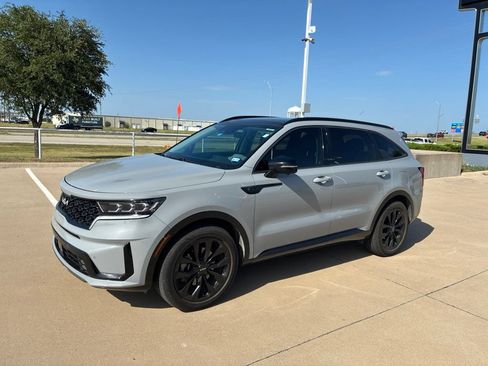 Used 2022 Kia Sorento SX FWD image 1