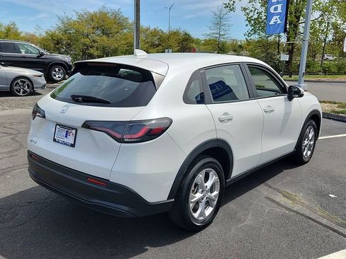 Used 2023 Honda HR-V LX image 6