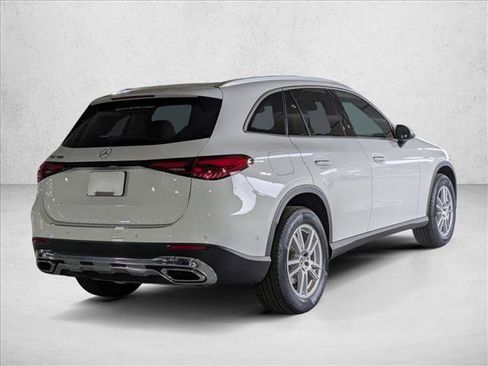 Certified 2025 Mercedes-Benz GLC 300 image 8