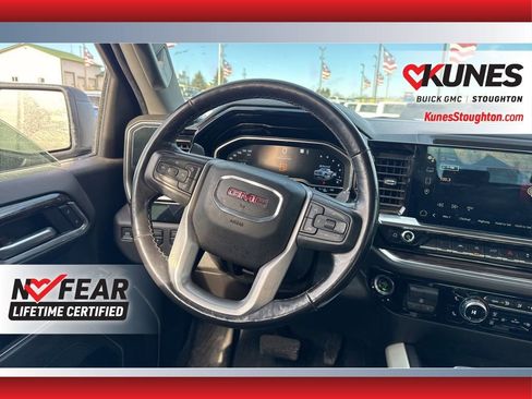 Used 2022 GMC Sierra 1500 Elevation image 32