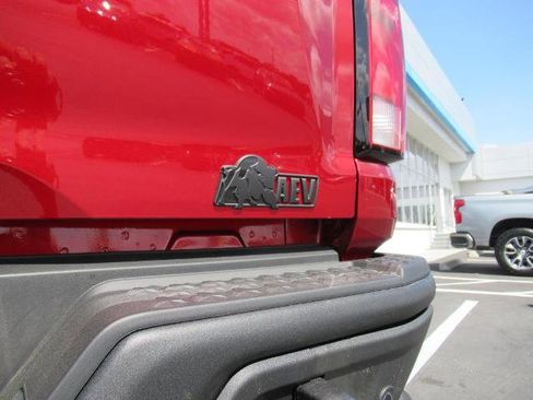 New 2025 Chevrolet Colorado ZR2 w/ ZR2 Bison Edition image 11