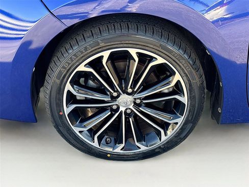 Used 2015 Toyota Corolla S FWD image 28