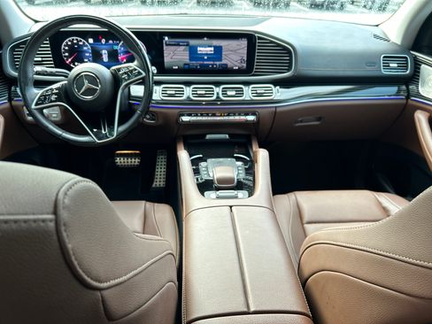 Certified 2024 Mercedes-Benz GLS 450 4MATIC image 27