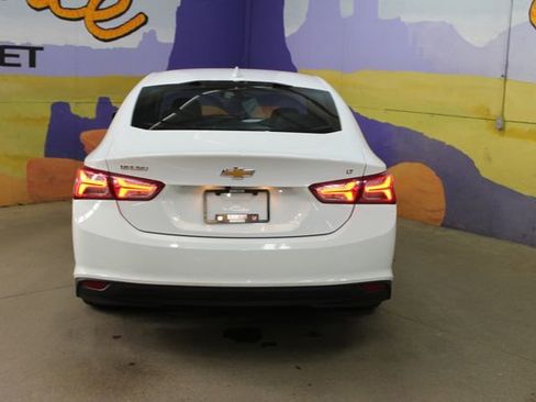 Used 2022 Chevrolet Malibu LT FWD image 7