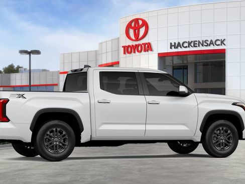 New 2025 Toyota Tundra SR5 w/ SR5 Convenience Package AWD/4WD image 11