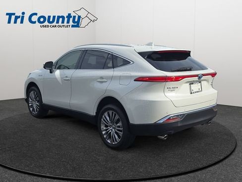 Certified 2021 Toyota Venza XLE w/ Softex Package AWD/4WD image 6