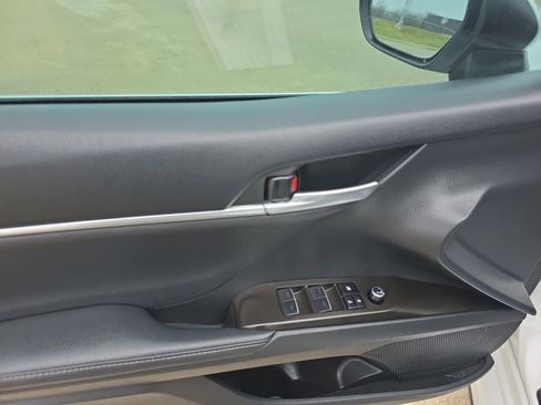 Used 2023 Toyota Camry XSE image 13