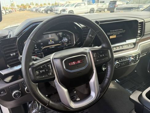 Used 2024 GMC Sierra 1500 SLT image 25