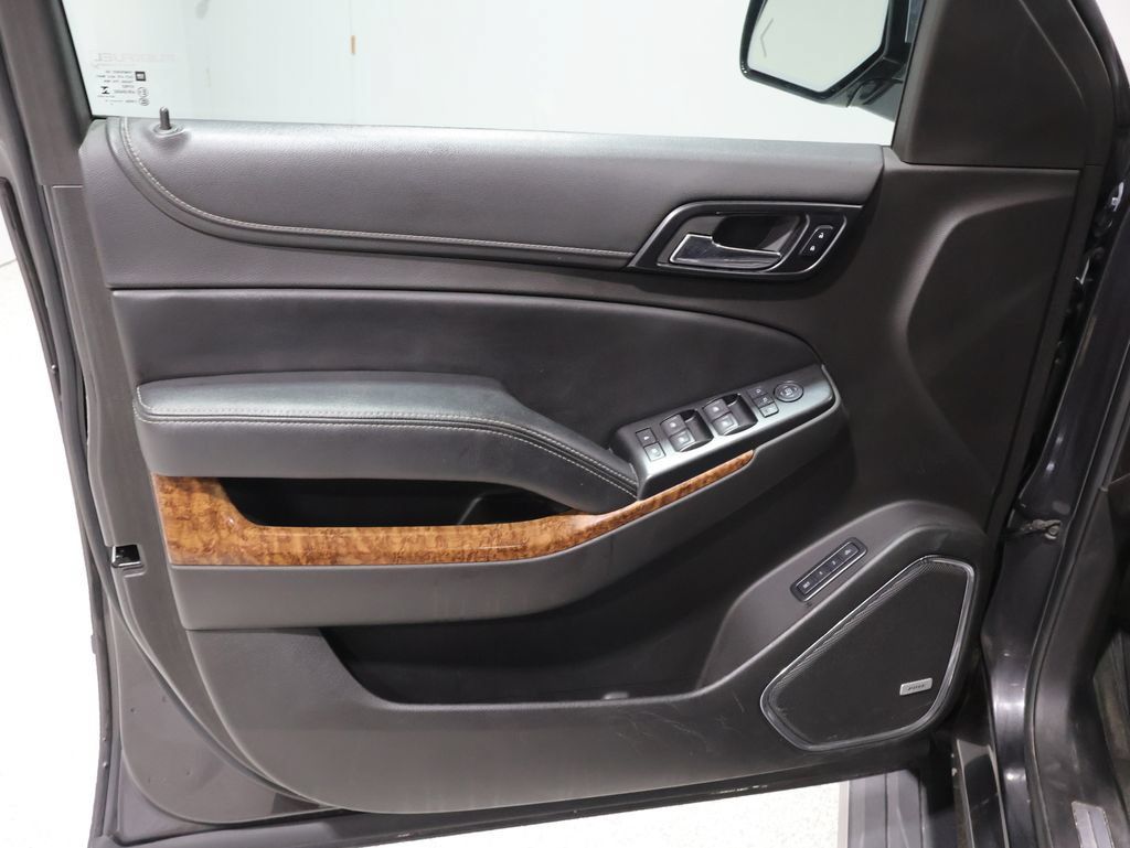Used 2015 Chevrolet Suburban LTZ AWD/4WD image 21