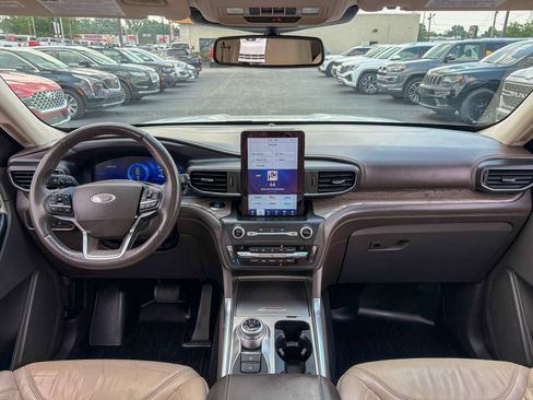 Used 2020 Ford Explorer Platinum AWD/4WD image 34