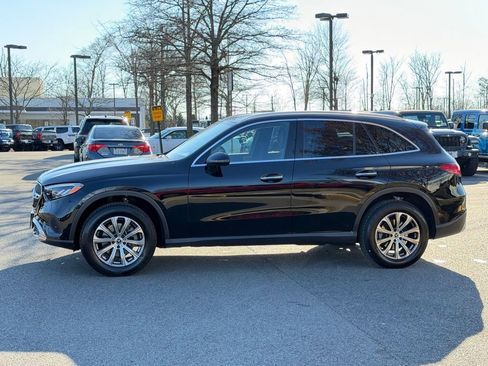 Used 2024 Mercedes-Benz GLC 300 4MATIC image 11