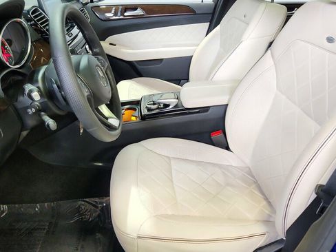 Used 2018 Mercedes-Benz GLE 43 AMG 4MATIC w/ Premium 3 Package image 23