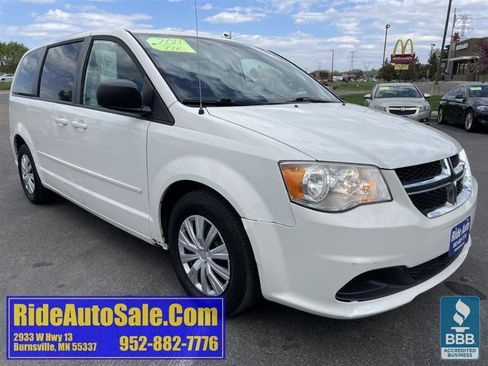 Used 2011 Dodge Grand Caravan Express FWD image 3