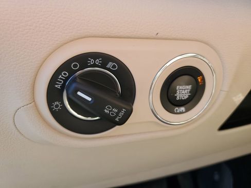 Used 2019 Maserati Levante image 23