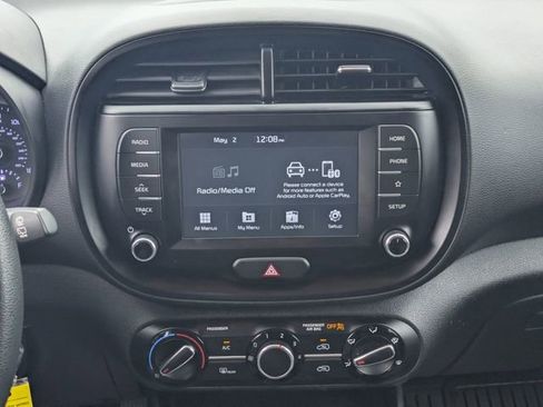 Used 2021 Kia Soul LX FWD image 17