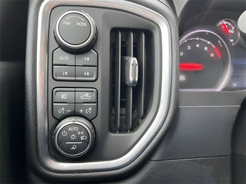 Used 2020 Chevrolet Silverado 2500 LTZ image 14