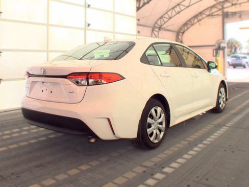Used 2025 Toyota Corolla LE FWD image 4
