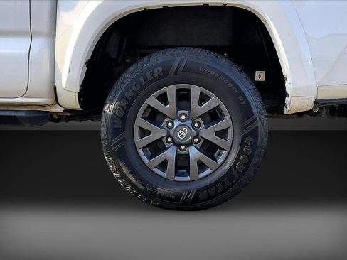 Used 2023 Toyota Tacoma SR5 w/ Technology Package AWD/4WD image 34