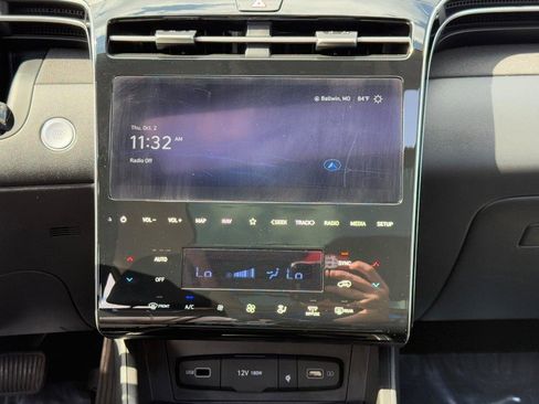 Used 2023 Hyundai Tucson Limited w/ Winter Package image 14