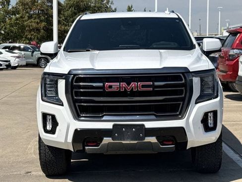 Used 2023 GMC Yukon XL AT4 w/ Technology Package AWD/4WD image 8
