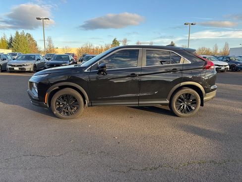 Used 2022 Mitsubishi Eclipse Cross LE image 4