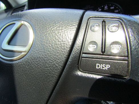 Used 2013 Lexus LS 460 AWD w/ Comfort Pkg image 32