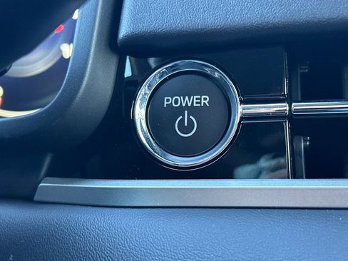 New 2025 Mitsubishi Outlander SE image 22