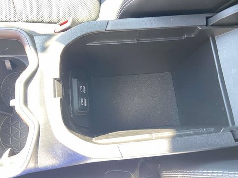 Used 2023 Toyota RAV4 Limited FWD image 30