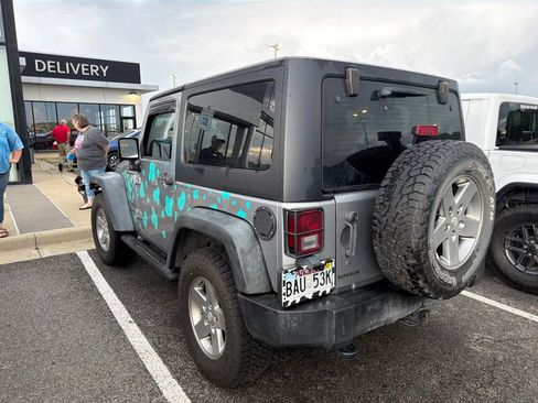 Used 2013 Jeep Wrangler Sport AWD/4WD image 3