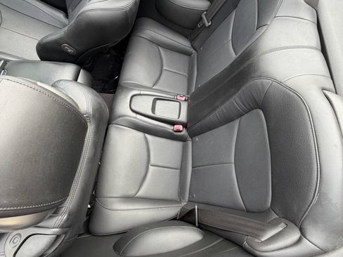 Used 2011 INFINITI G37 Convertible w/ Premium Pkg RWD image 27