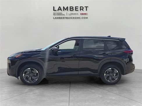 Used 2025 Nissan Rogue SV FWD image 2