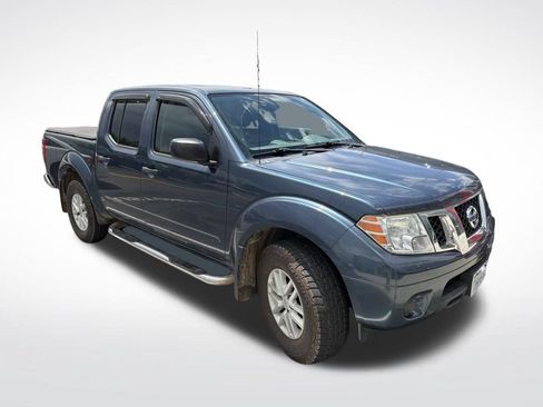 Used 2014 Nissan Frontier SV AWD/4WD image 2