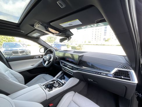 Certified 2024 BMW X6 xDrive40i w/ Premium Package image 21