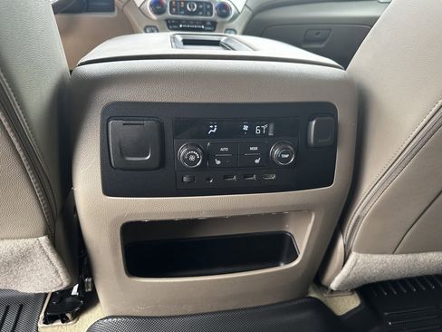 Used 2018 GMC Yukon SLT w/ Open Road Package image 27