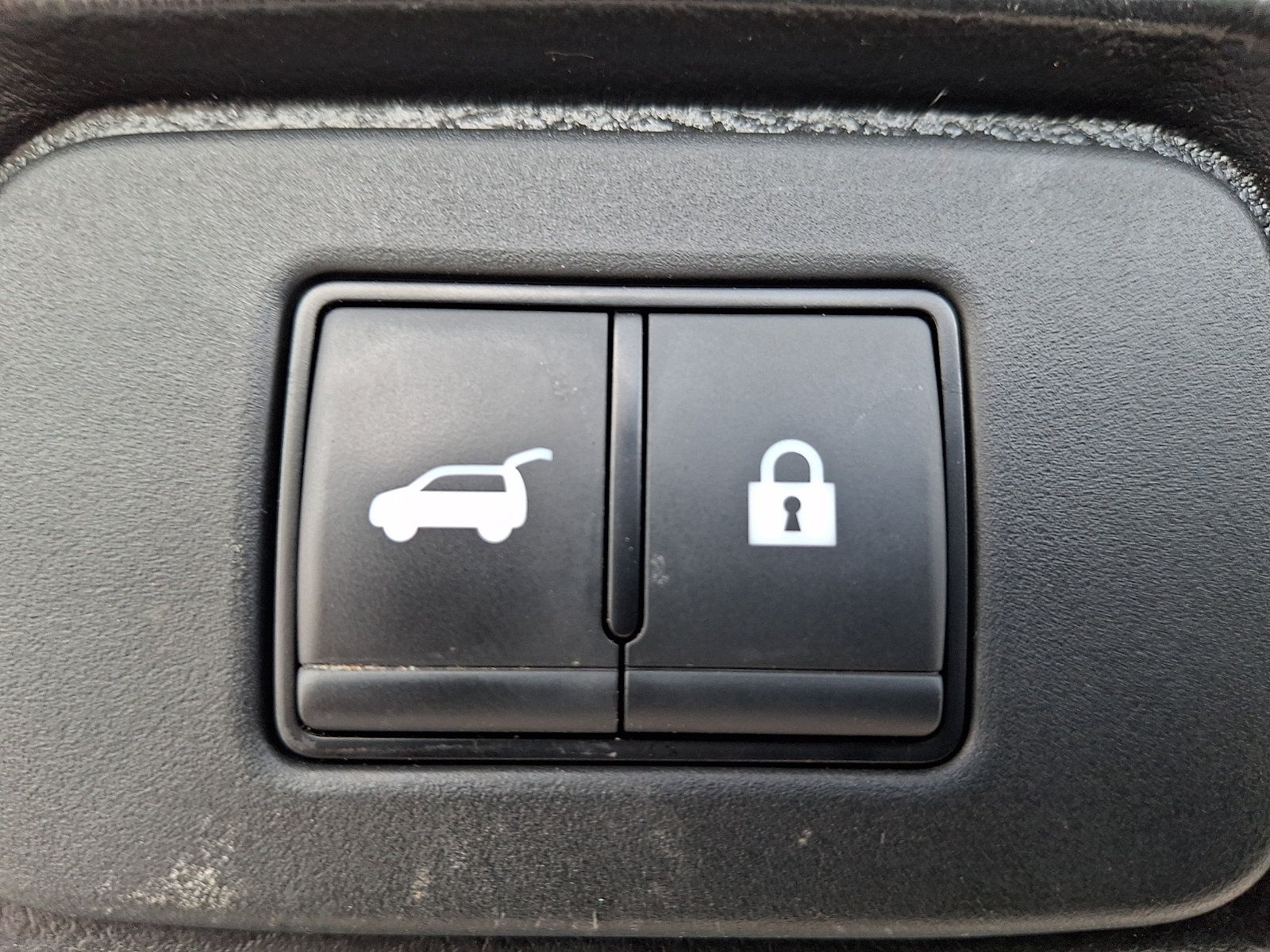 Certified 2023 Nissan Rogue SV w/ SV Premium B Package AWD/4WD image 31