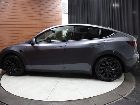 Used 2023 Tesla Model Y Long Range image 39