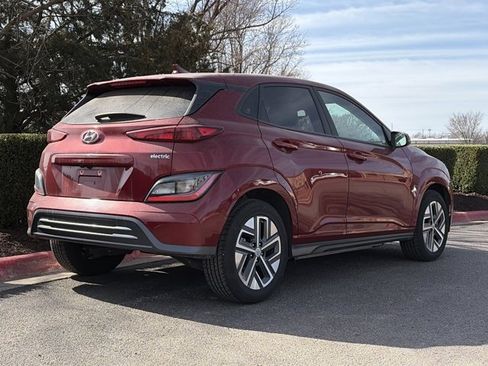 Used 2023 Hyundai Kona SEL image 3