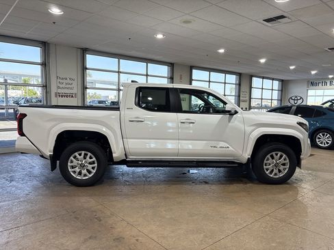 New 2026 Toyota Tacoma SR5 RWD image 3