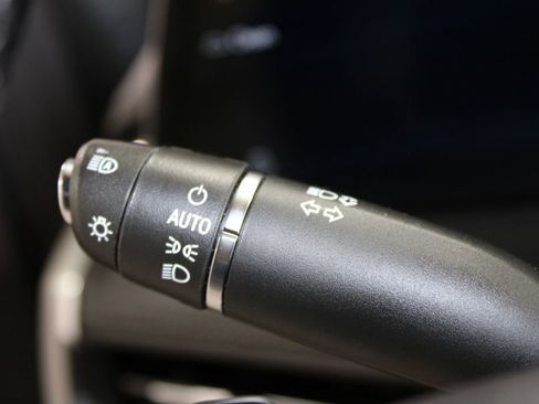 Used 2024 Cadillac XT4 Premium Luxury image 47