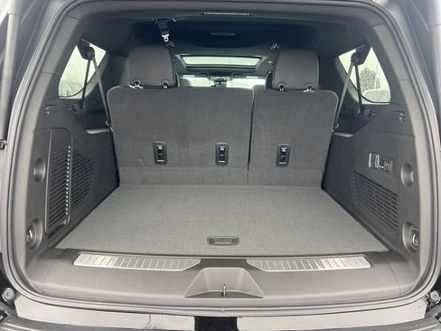 New 2026 GMC Yukon XL AT4 w/ AT4 Premium Package image 9