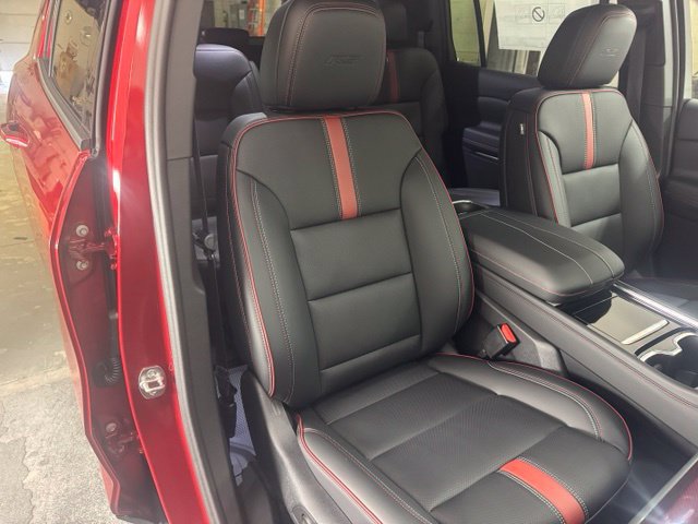 New 2027 Chevrolet Traverse RS w/ LPO, Floor Liner Package AWD/4WD image 25