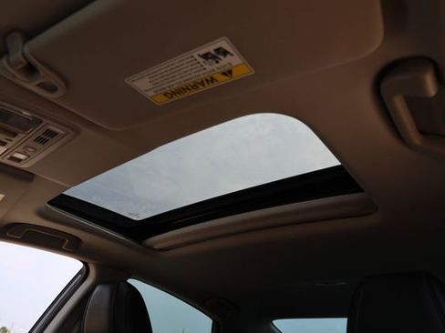 Used 2019 Honda Insight Touring image 12