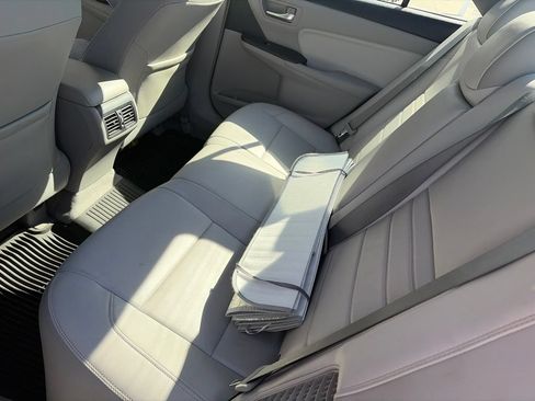 Certified 2017 Toyota Camry XLE FWD image 10