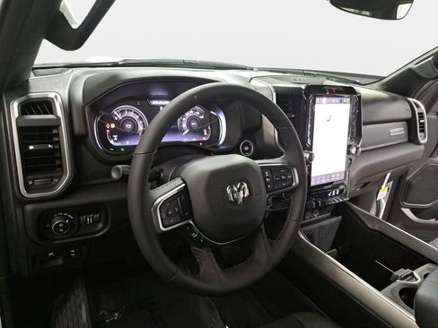 New 2026 RAM 1500 4x4 Crew Cab image 15